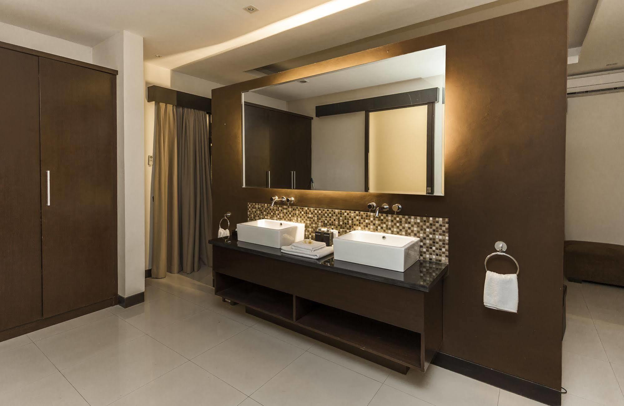 Villa Cascade Seminyak  Ngoại thất bức ảnh